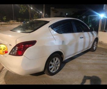 Nissan Sunny 2013 - Bán Nissan Sunny năm sản xuất 2013, màu trắng xe gia đình, giá 255tr