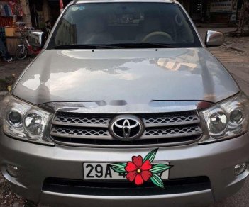 Toyota Fortuner 2010 - Bán xe Toyota Fortuner sản xuất năm 2010, màu bạc như mới