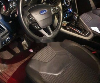 Ford Focus 2016 - Cần bán lại xe Ford Focus năm sản xuất 2016 chính chủ giá tốt