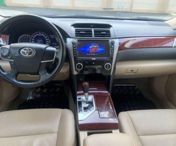 Toyota Camry  2.5G  2013 - Bán Toyota Camry 2.5G đời 2013, màu trắng xe gia đình