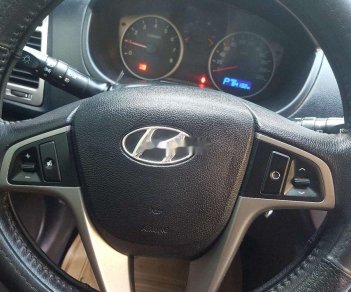 Hyundai i20  AT 2011 - Cần bán xe Hyundai i20 AT đời 2011, màu đỏ, nhập khẩu