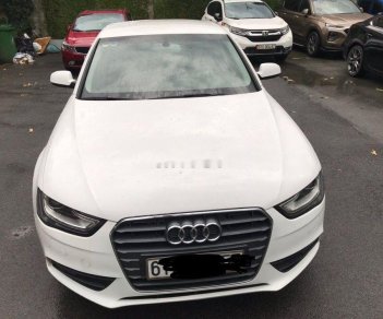 Audi A4 2012 - Bán Audi A4 đời 2012, màu trắng, xe nhập, 900 triệu