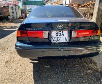 Toyota Camry GLi 2.2 2001 - Bán Toyota Camry MT năm sản xuất 2001, màu xanh lam, nhập khẩu