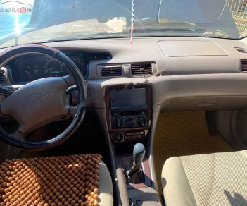 Toyota Camry GLi 2.2 2001 - Bán Toyota Camry MT năm sản xuất 2001, màu xanh lam, nhập khẩu