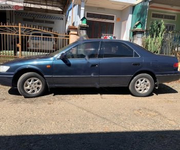 Toyota Camry GLi 2.2 2001 - Bán Toyota Camry MT năm sản xuất 2001, màu xanh lam, nhập khẩu