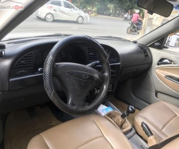 Daewoo Nubira 2002 - Bán ô tô Daewoo Nubira đời 2002, màu trắng giá cả hợp lý