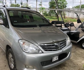 Toyota Innova V 2009 - Bán Toyota Innova V năm 2009, màu bạc số tự động