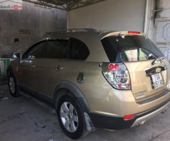 Chevrolet Captiva LT Maxx 2.4 MT 2009 - Cần bán Chevrolet Captiva 2009, màu vàng, giá chỉ 289 triệu