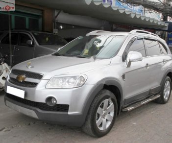 Chevrolet Captiva 2009 - Cần bán gấp Chevrolet Captiva 2009, màu bạc, giá 330tr