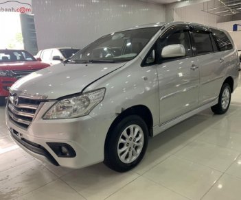 Toyota Innova 2014 - Bán Toyota Innova 2.0E năm sản xuất 2014, màu bạc, số sàn