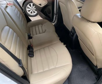 Kia Cerato 2.0 AT 2018 - Bán xe Kia Cerato 2.0 AT năm 2018, màu trắng xe gia đình