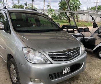 Toyota Innova V 2009 - Bán Toyota Innova V năm 2009, màu bạc số tự động