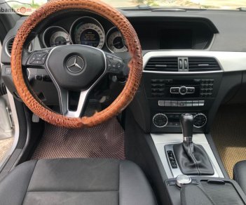 Mercedes-Benz C class   2014 - Bán Mercedes C200 đời 2014, màu bạc, 735tr