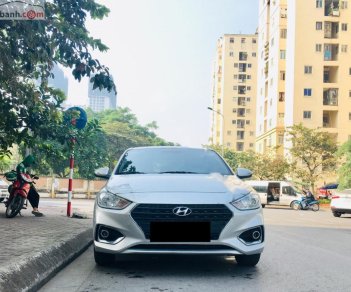 Hyundai Accent 2018 - Bán Hyundai Accent 1.4 MT Base đời 2018, màu bạc xe nguyên bản