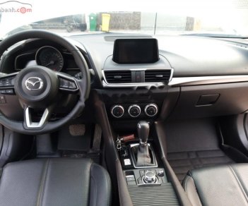 Mazda 3   2018 - Bán Mazda 3 1.5 AT năm 2018, màu trắng, số tự động