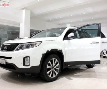 Kia Sorento 2014 - Cần bán Kia Sorento sản xuất 2014, màu trắng, số tự động, 650 triệu