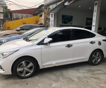 Hyundai Accent 2018 - Cần bán lại xe Hyundai Accent 2018, màu trắng xe nguyên bản