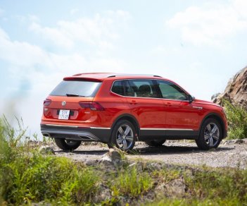 Volkswagen Tiguan 2019 - Xe Đức Tiguan AllSpace 7 chỗ duy nhất dưới 2 tỷ nay lại còn giảm giá sốc, hotline: 0906876854