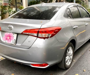 Toyota Vios E CVT 2018 - Cần bán lại xe Toyota Vios E CVT sản xuất 2018, màu bạc