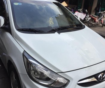 Hyundai Accent 2010 - Cần bán Hyundai Accent 1.4 AT màu trắng, xe nhập chính hãng