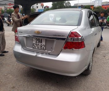 Chevrolet Aveo 2011 - Bán Chevrolet Aveo 2011, màu bạc chính chủ, 185tr