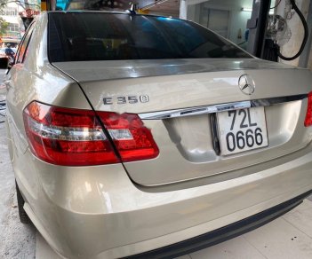 Mercedes-Benz E class E350 2009 - Bán Mercedes E350 năm 2009, màu vàng, nhập khẩu số tự động, giá chỉ 790 triệu