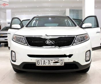 Kia Sorento 2014 - Cần bán Kia Sorento sản xuất 2014, màu trắng, số tự động, 650 triệu