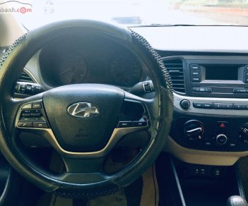 Hyundai Accent 2018 - Bán Hyundai Accent 1.4 MT Base đời 2018, màu bạc xe nguyên bản