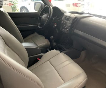 Ford Everest 2014 - Bán Ford Everest đời 2014, màu đen xe nguyên bản