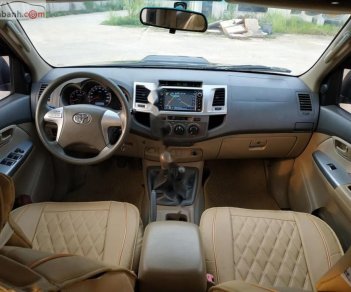 Toyota Hilux   2012 - Cần bán Toyota Hilux 3.0G 4x4 MT đời 2012, màu đen, nhập khẩu  