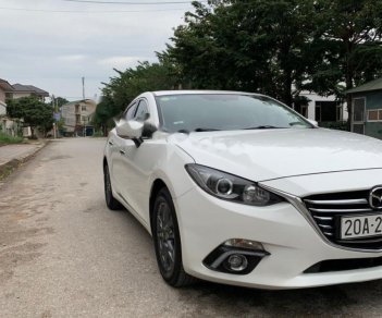 Mazda 3 1.5 AT 2017 - Cần bán gấp Mazda 3 1.5 AT năm sản xuất 2017, màu trắng