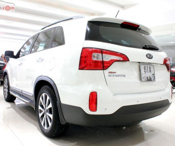 Kia Sorento 2014 - Cần bán Kia Sorento sản xuất 2014, màu trắng, số tự động, 650 triệu