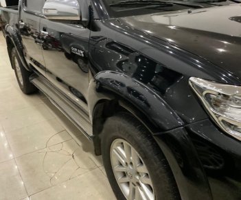 Toyota Hilux 2014 - Cần bán xe Toyota Hilux đời 2014, màu đen, nhập khẩu, chính hãng