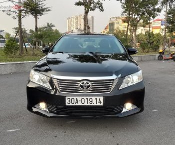 Toyota Camry 2013 - Cần bán Toyota Camry 2.0E đời 2013, màu đen, giá chỉ 680 triệu