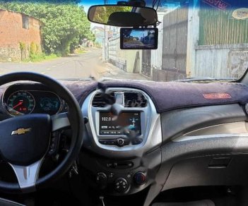 Chevrolet Spark 2018 - Cần bán lại xe Chevrolet Spark năm sản xuất 2018, màu trắng, 294tr