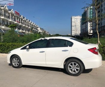 Honda Civic 1.8 AT 2015 - Bán Honda Civic 2015, màu trắng, 690tr