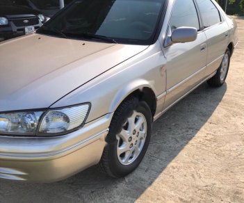 Toyota Camry 2001 - Cần bán Toyota Camry 2001, màu hồng, nhập khẩu nguyên chiếc chính hãng