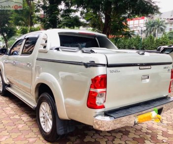 Toyota Hilux 2012 - Bán lại xe cũ Toyota Hilux G 3.0 4x4 sản xuất 2012, xe nhập, chính chủ