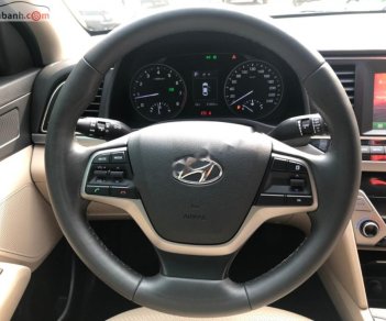 Hyundai Elantra 2019 - Cần bán lại Hyundai Elantra 1.6 AT đời 2019, màu đen, giá chỉ 615 triệu