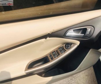 Ford Focus   2016 - Bán xe cũ Ford Focus Titanium 1.5L sản xuất năm 2016, màu trắng