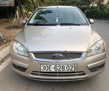 Ford Focus 2006 - Bán xe Ford Focus 2006, màu vàng xe còn mới