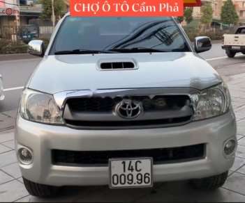 Toyota Hilux 2011 - Bán Toyota Hilux đời 2011, màu bạc, nhập khẩu chính hãng