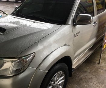 Toyota Hilux 2.5E 4x2 MT 2013 - Bán Toyota Hilux 2.5E 4x2 MT năm 2013, màu bạc, xe nhập chính chủ