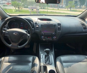 Kia K3 2014 - Cần bán xe Kia K3 đời 2014, màu đỏ số tự động, giá 490tr xe còn mới