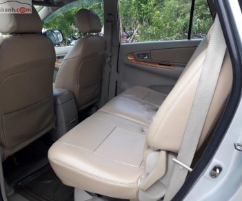 Toyota Innova   2010 - Bán Toyota Innova G sản xuất năm 2010, màu bạc, giá chỉ 330 triệu