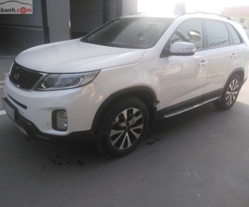 Kia Sorento 2016 - Cần bán xe Kia Sorento 2016, màu trắng, giá 590tr xe còn mới nguyên