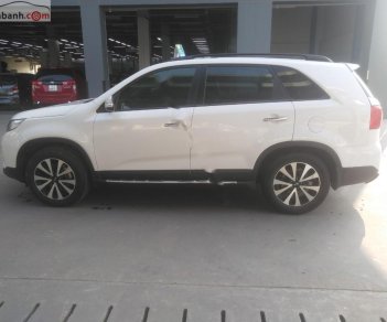 Kia Sorento 2016 - Cần bán xe Kia Sorento 2016, màu trắng, giá 590tr xe còn mới nguyên