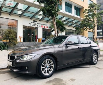 BMW 3 Series 2015 - Bán BMW 3 Series 320i năm 2015, màu nâu, nhập khẩu số tự động, giá 895tr