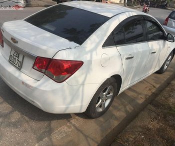 Chevrolet Cruze 2010 - Bán Chevrolet Cruze sản xuất năm 2010, màu trắng số sàn, giá 270tr xe còn mới nguyên