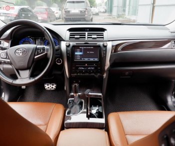 Toyota Camry 2018 - Bán Toyota Camry năm sản xuất 2018, màu đen